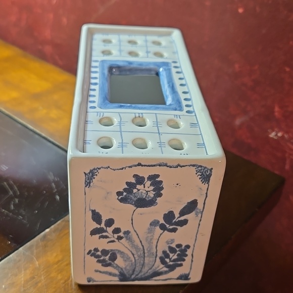 MMA Mottahedeh Portugal Flower Frog Metropolitan Museum of Art Flower Brick Vase - Picture 6 of 9